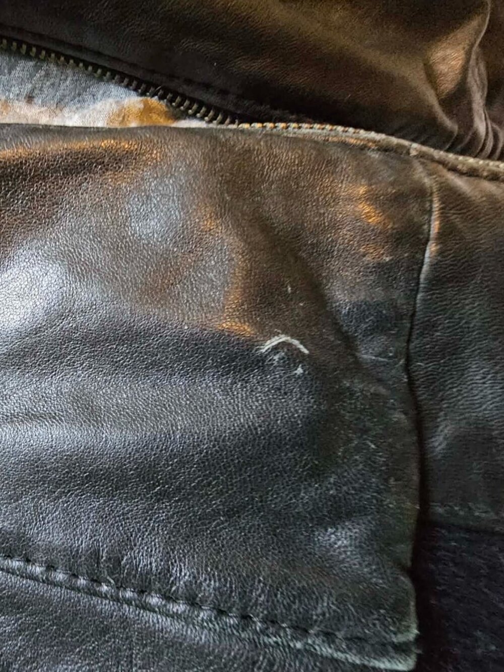 Leather jacket - Picture 5 of 7